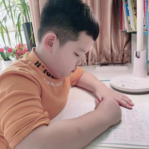 冬日阳光好风采--大秋的快乐寒假 济宁市文昌阁小学 二.五班 沈润秋