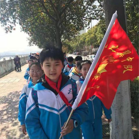 “爱满三月天，我们在行动”【117班陈靖宇】