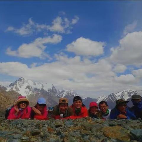 6月23日水晶格格带您挑战铁湖4040，登顶遥望大气磅磚的博格达峰，AB双线（登顶+休闲）！