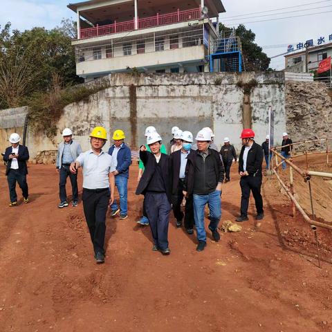 3月1日，海南省水务厅一级巡视员陈德皎带队到海口市南渡江龙塘大坝项目进行重大项目一季度开门红调研指导