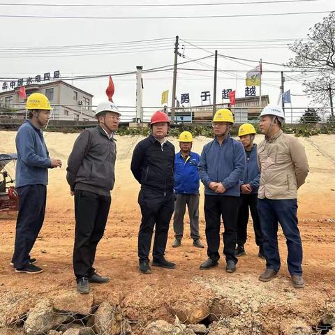 2月16日，海口市水务局局长程守学一行到海口市南渡江龙塘大坝项目检查指导工作。