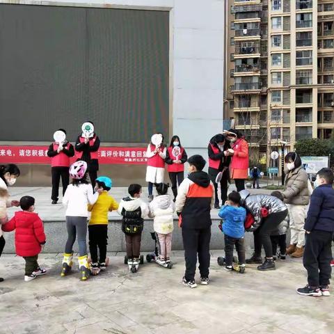 下沉党员进社区，志愿服务暖人心