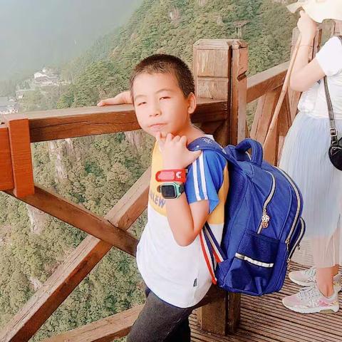 我是百花小学3（5）班李宇轩