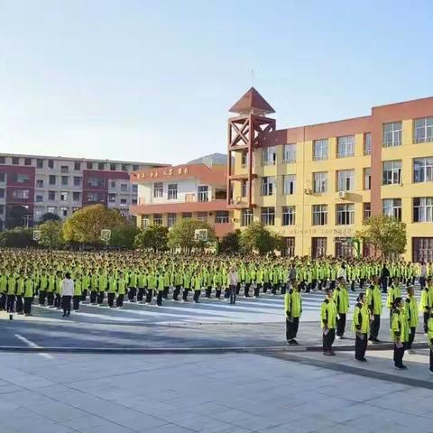 书香进校园，美篇伴成长——九（7）班《满江红》经典诵读