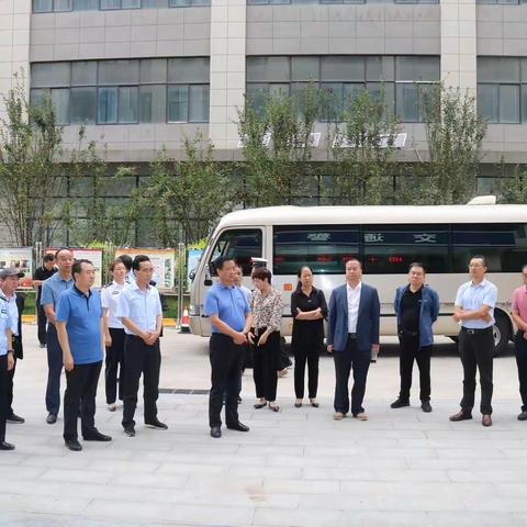 市政协委员一行在高新大队进行调研