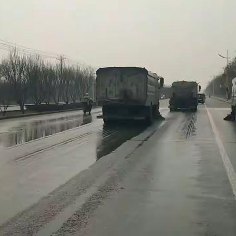 【春季洗城 环卫先行】﻿清苑区执法局开展春季洗城活动