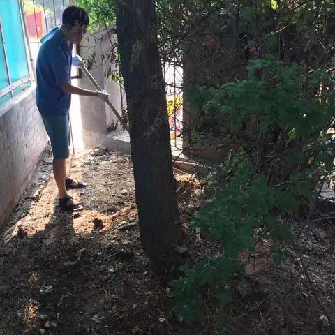 道德街积极投身卫生城市复审攻坚战