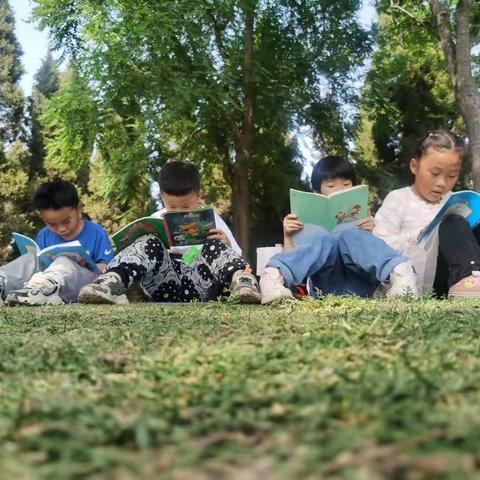 华龙区戚城小学一（1）班⑥星星读书社——书香满园
