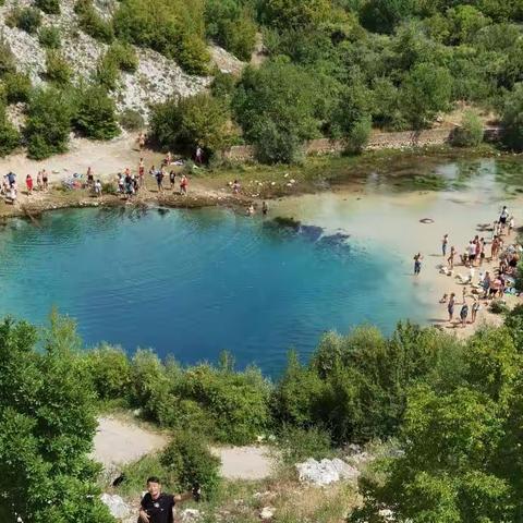 拜访《地球之眼》