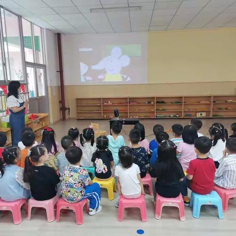 【家园共育，携手成长】西南财经大学幼儿园乐乐班九月家长进课堂活动