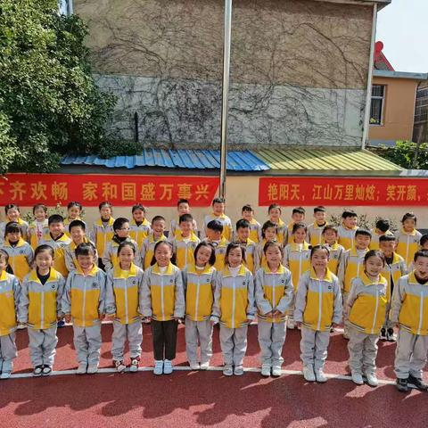 魅力家长进校园     七彩课堂展风采