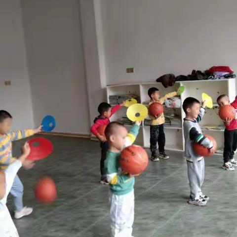 蓝月亮幼儿园快乐篮球班招生啦