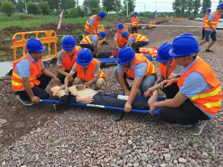 兰溪市交投集团——顺达路桥工程有限公司应急预案演练筑牢安全防线