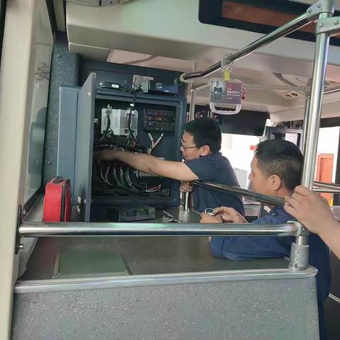 学无止境   精益求精  师徒传承提升技术水平