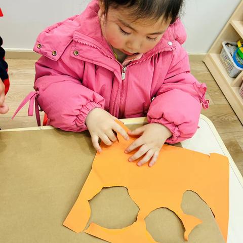 力豆美术小2班第三十二课时—装饰袋子