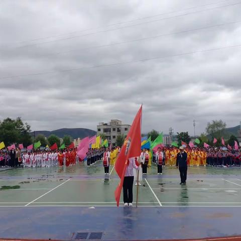 龙泉中心小学第二届夏季趣味运动会