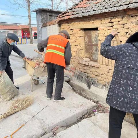 治理环境齐动手，村容整洁共分享