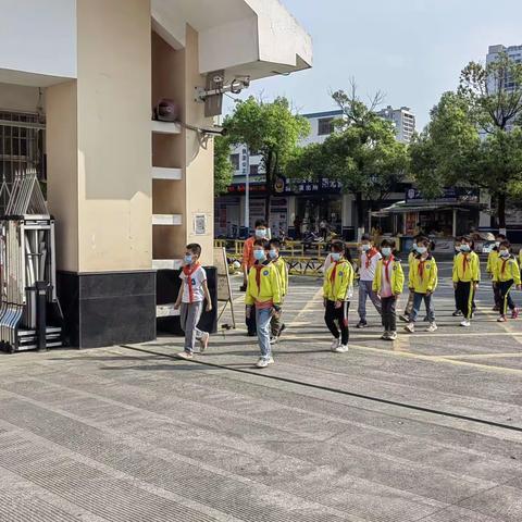 疫情在前 责任在肩 护好校园——来宾市政和小学疫情防控应急演练活动