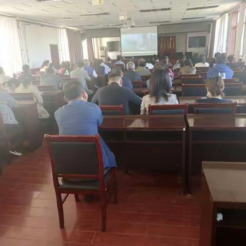 农牧系统党委组织观看爱国主义电影《我和我的祖国》