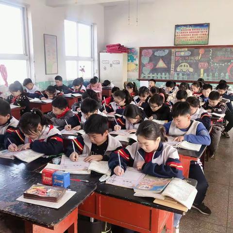 翰墨飘香 情满校园——记水冶镇南街小学硬笔书法比赛活动