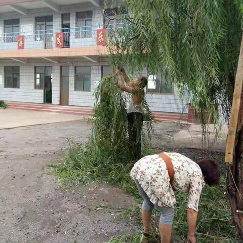 新学期如期而至，南马庄小学教师以饱满的热情和充足的精力去迎接新学期！