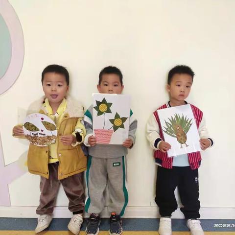 “秋天的颜色”寒亭街道中心幼儿园小班周记（10.8-10.14）