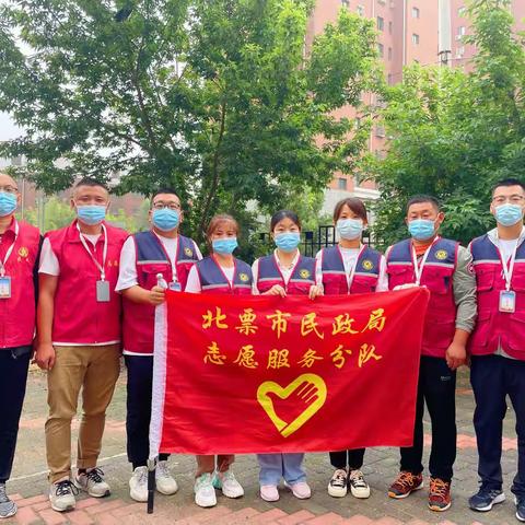 “大党委”助力全民核酸检测 筑牢社区疫情“红色防线”·