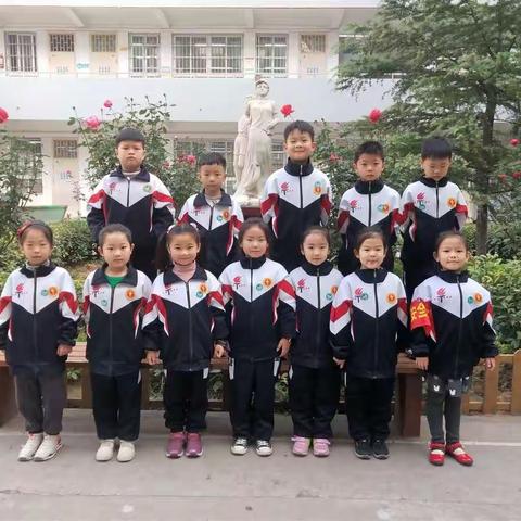 读书点亮童年！实验小学一九班