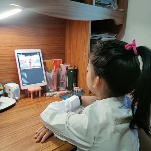 线上学习，309班一起抗疫