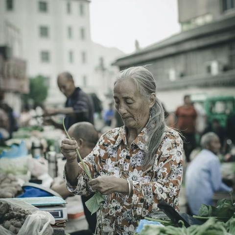 心安常山一一传统的民间习俗＂墟日＂