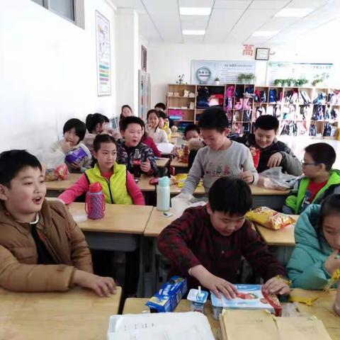 4.3班欢度2020新年联欢会_我的童年我做主