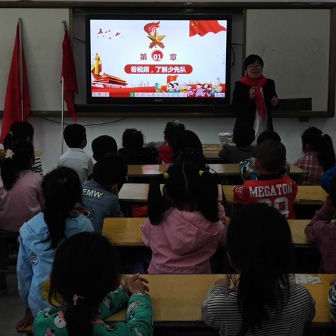 以红领巾的名义时刻准备着！ 铜川市王家河中学一年级新生队前教育活动简报