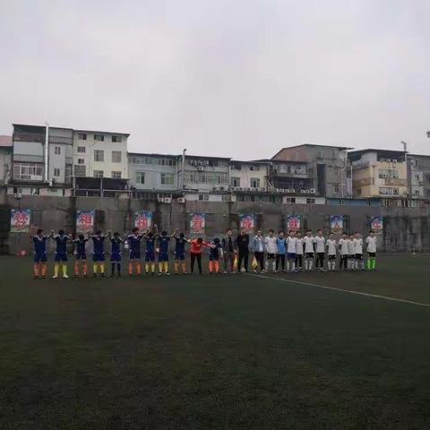 绿茵场上挥洒青春                               ——柳林中学、恩阳实验中学足球友谊赛