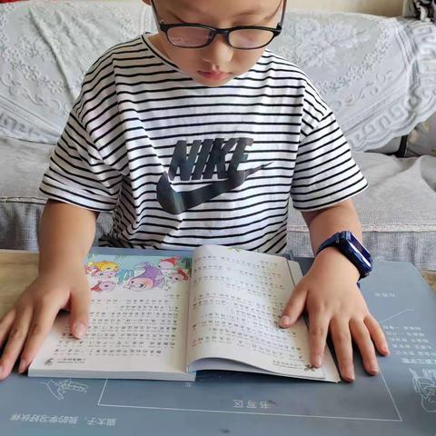 悦读书 乐分享 共成长——库尔勒市第八小学假期读书分享