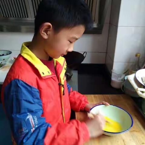 第一次炒鸡蛋四六班阮钰航