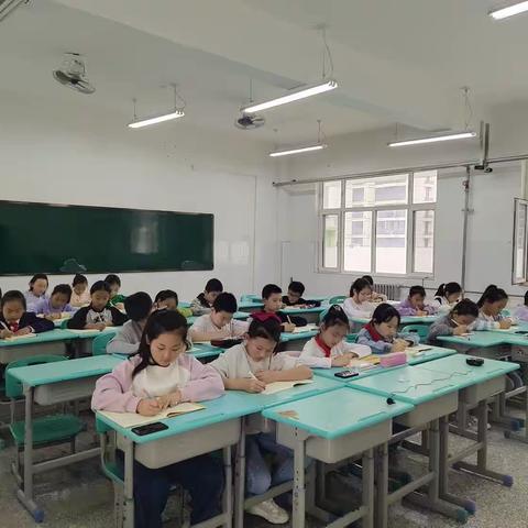 五洲小学四年级硬笔书法