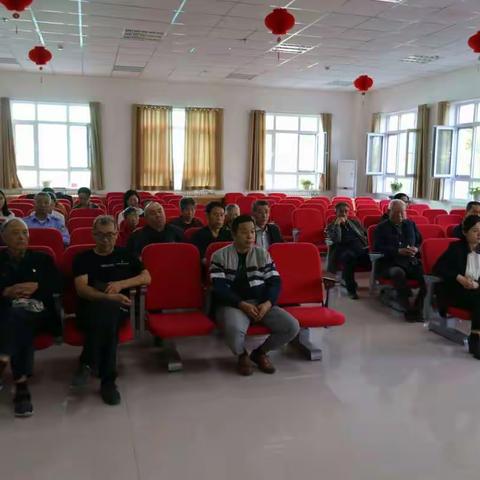 不忘初心永向前，奋发有为新时代                    ——金波园党总支组织开展主题教育活动