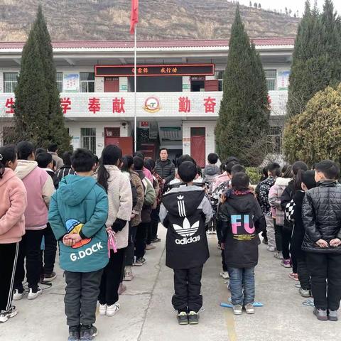 学雷锋精神 扬时代正气