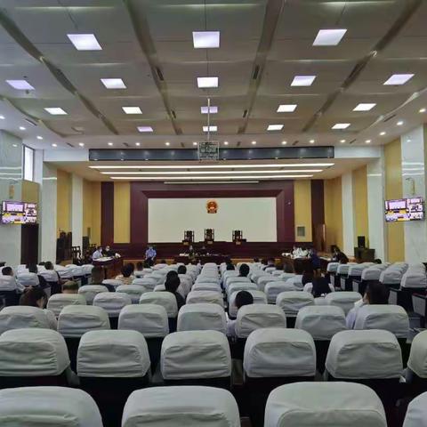 县医保局组织人员参加庭审观摩活动