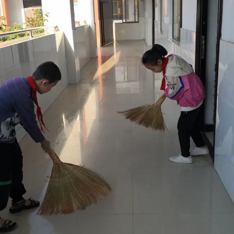 岳渡小学三年级班级常规活动