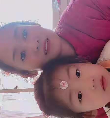 叮咚——中四班王悦涵小朋友及妈妈的元旦祝福，请查收！
