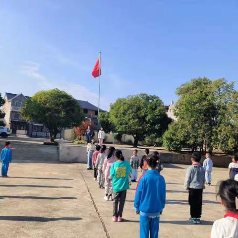 蒋坊小学学宪法，讲宪法活动