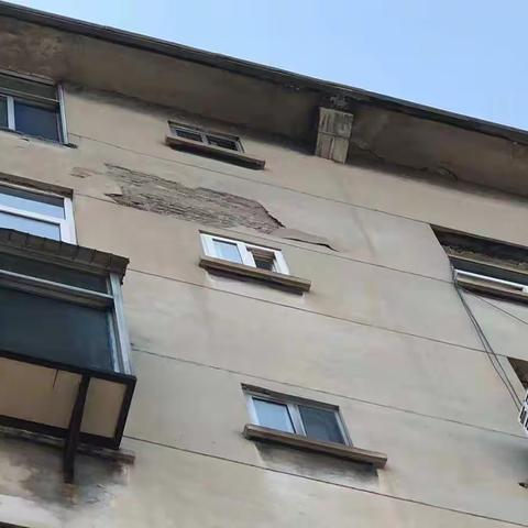 城东街道新泰山社区小区巡查纪实