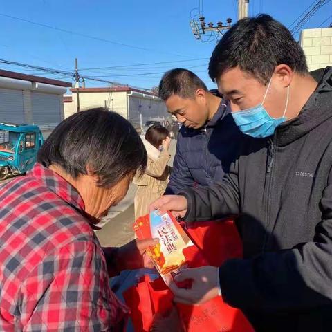法治宣传进乡村—“《民法典》赶大集”