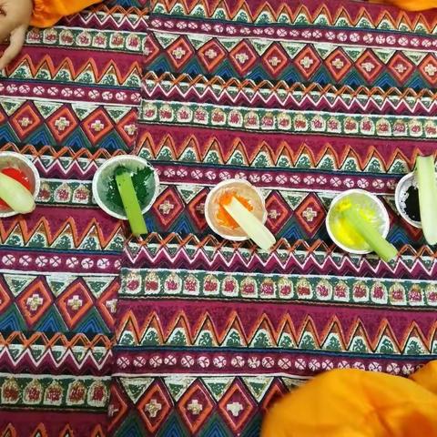 太磷幼儿园托一班创意美术―《年年有余》