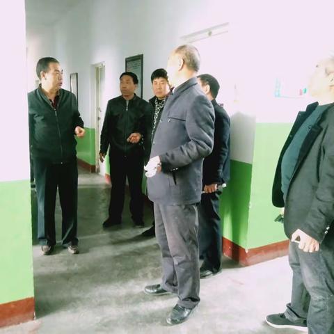 团结一心         砥砺前行