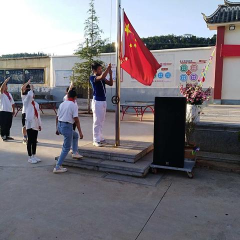 “童心向党，歌舞飞扬”