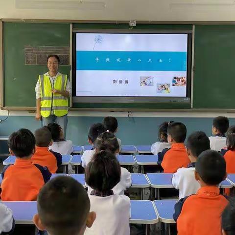 国庆防疫警钟鸣，家长课堂伴我行！－－临淄区实验小学飞翼班家长进课堂