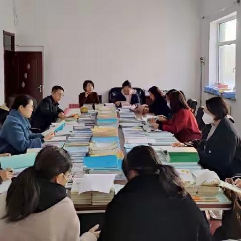 督查指导促提升 踔厉奋发向未来——铁东区进修学校莅临二马路小学指导教学工作