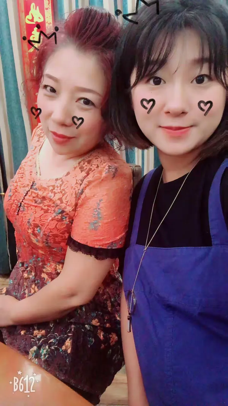 老婶和茜茜合照